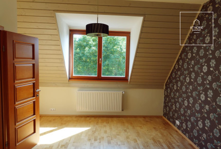 Semi-detached house for rent in Budapest XII. district, Farkasvölgy