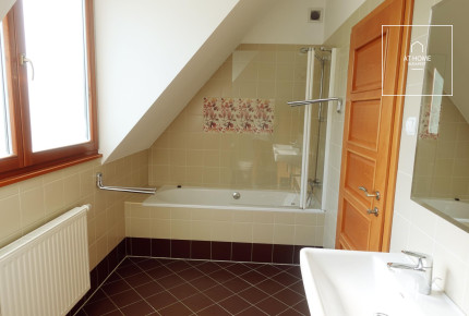 Semi-detached house for rent in Budapest XII. district, Farkasvölgy