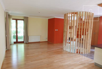 Semi-detached house for rent in Budapest XII. district, Farkasvölgy