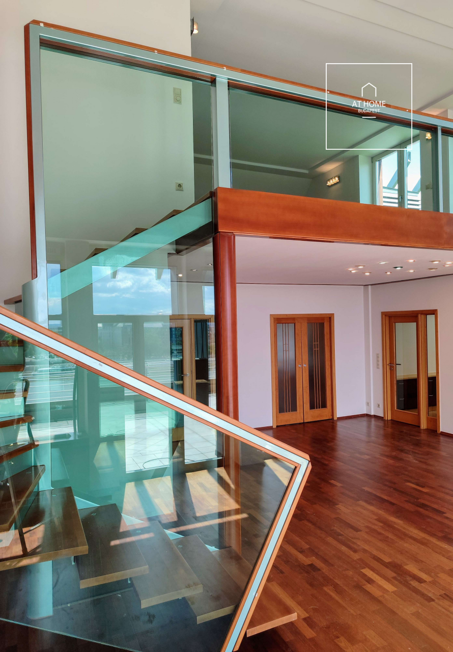 182 sqm panoramic apartment with 2 bedrooms in District IX, Millennial City Center