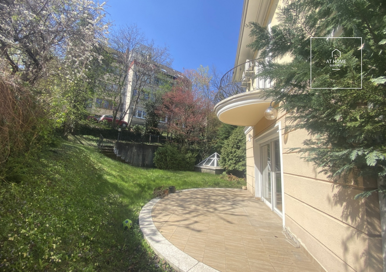 EXCLUSIVE FAMILY RESIDENCE IN KÚTVÖLGY – DISTRICT XII