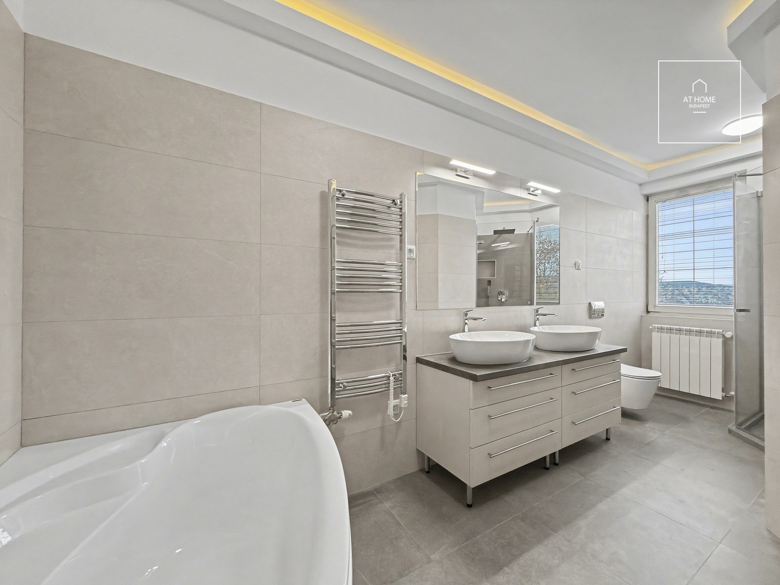 EXKLUZÍV CSALÁDI REZIDENCIA A XII. KERÜLETBEN, KÚTVÖLGYBEN