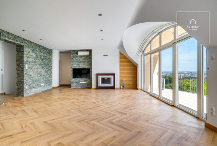 Beautiful panoramic apartment for sale in Szemlőhegy, 2nd district Budapest
