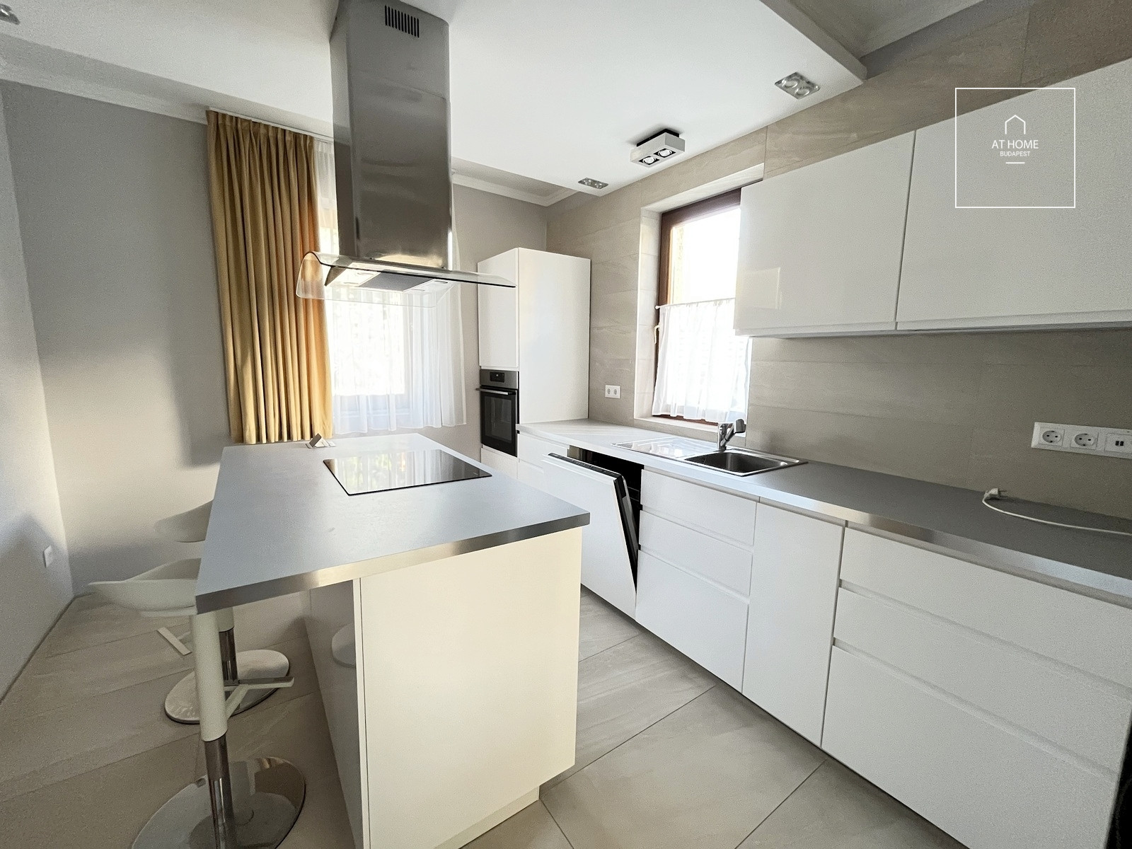 Refurbished family house for rent Budapest II/A Pesthidegkút-Ófalu