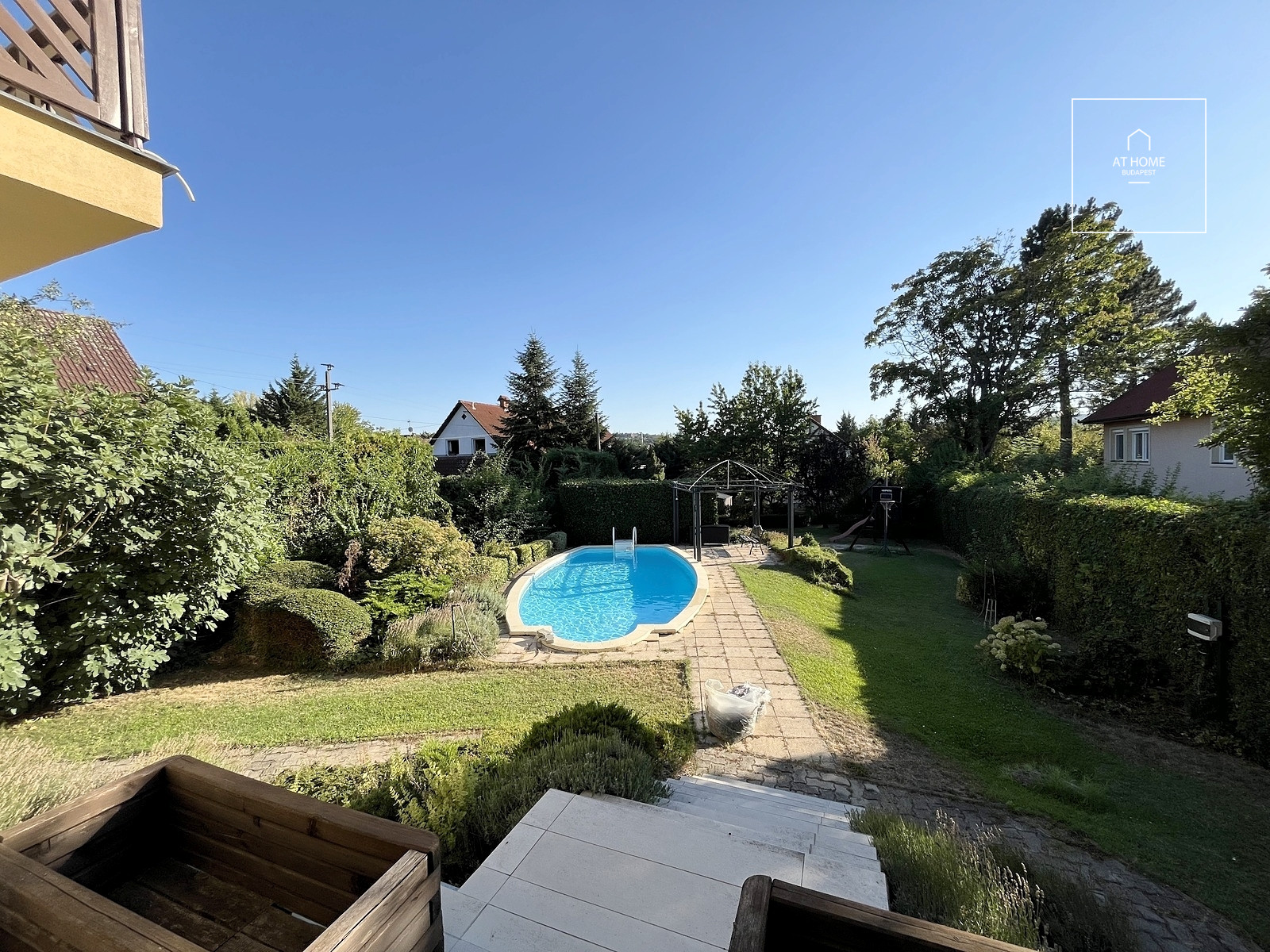 Refurbished family house for rent Budapest II/A Pesthidegkút-Ófalu