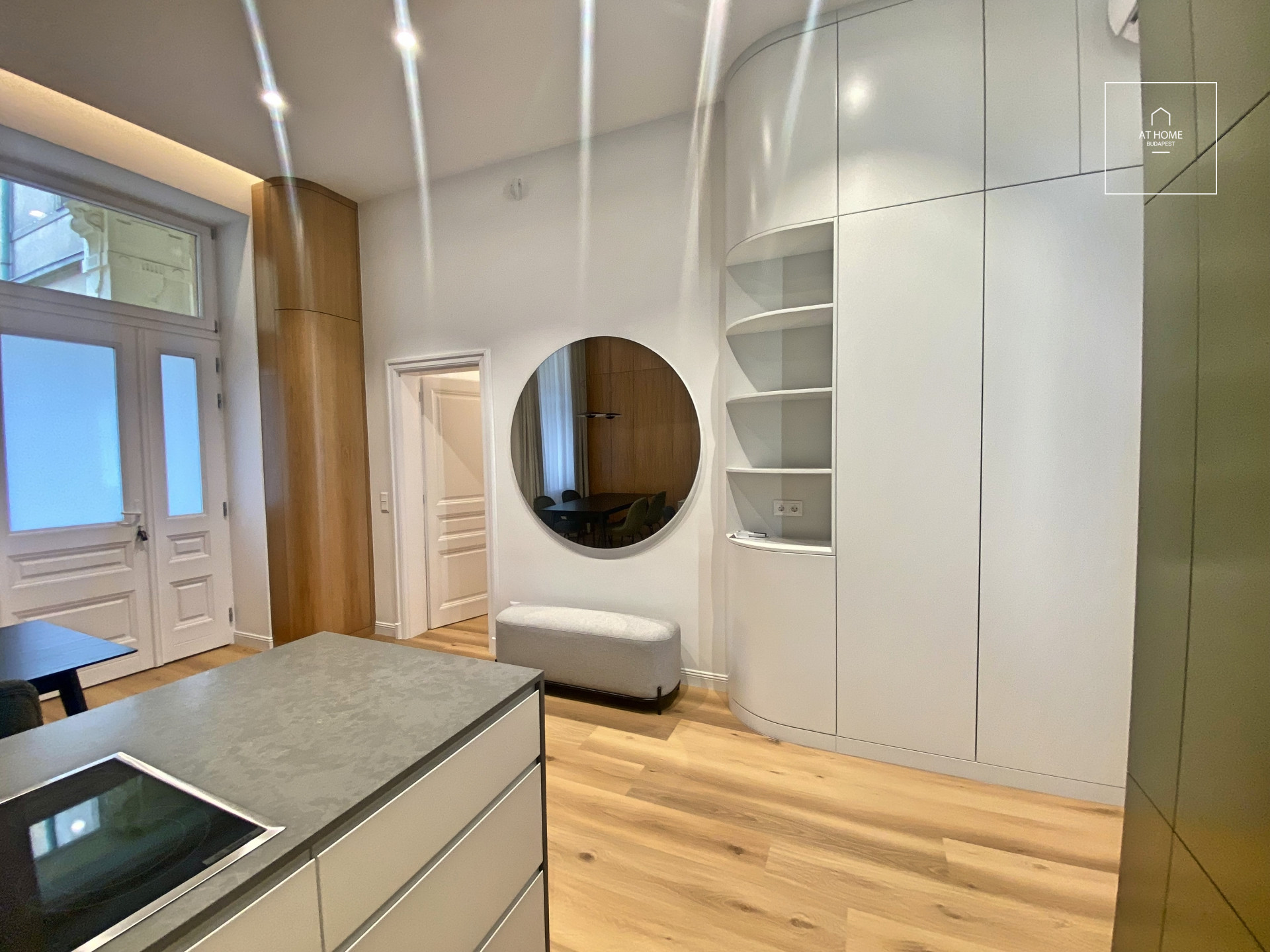 Elegant 2-Bedroom Luxury Apartment for Rent in the Heart of Víziváros