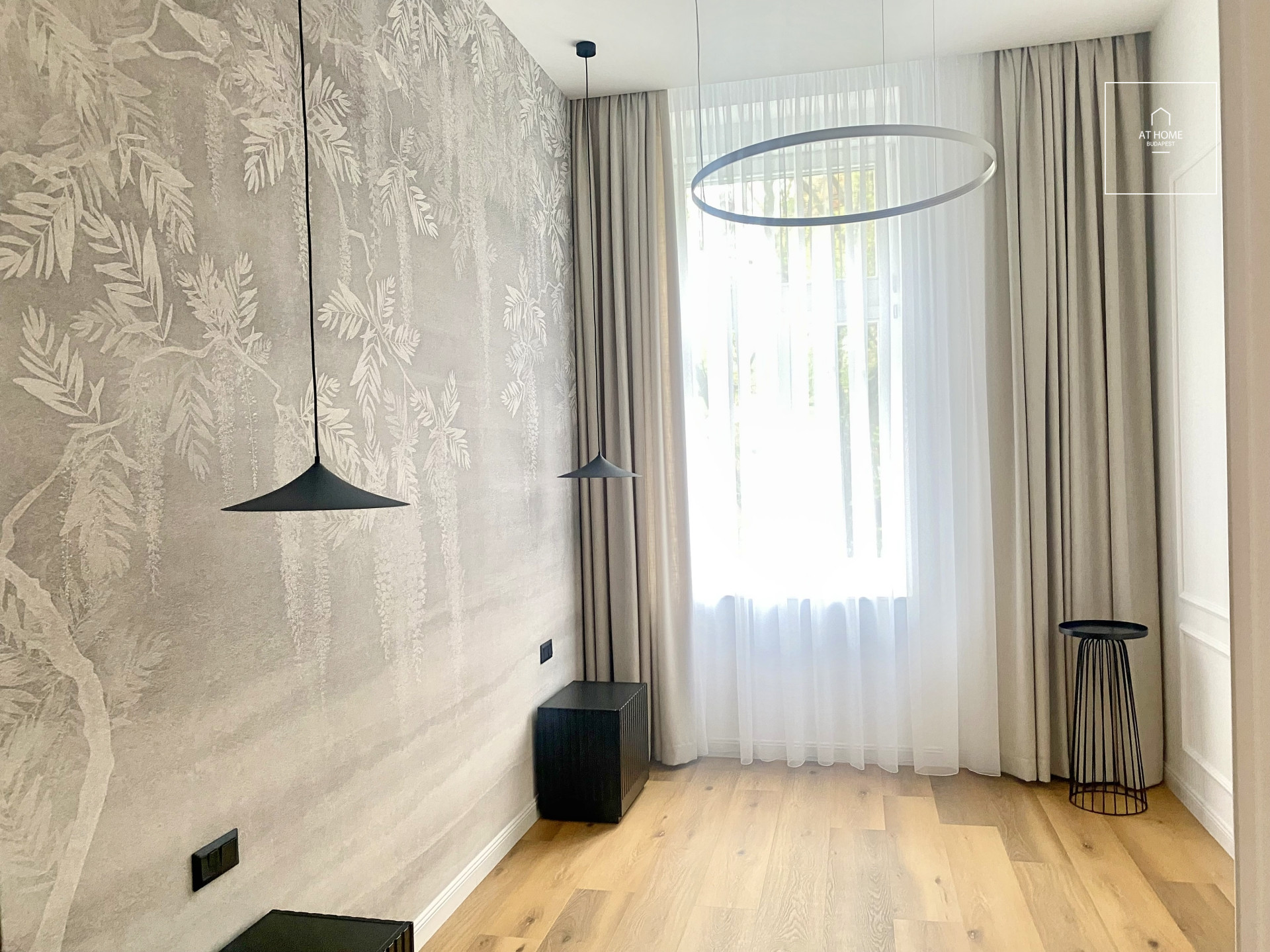 Elegant 2-Bedroom Luxury Apartment for Rent in the Heart of Víziváros