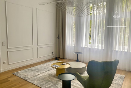 Elegáns, 2 hálószobás luxuslakás kiadó Víziváros szívében