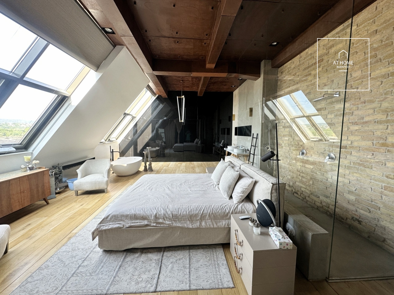 Luxury 200 sqm loft apartment in District 13, Vizafogó