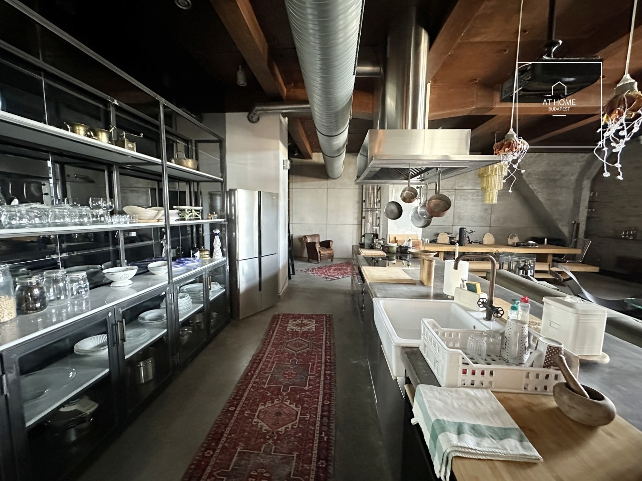 Luxury 200 sqm loft apartment in District 13, Vizafogó