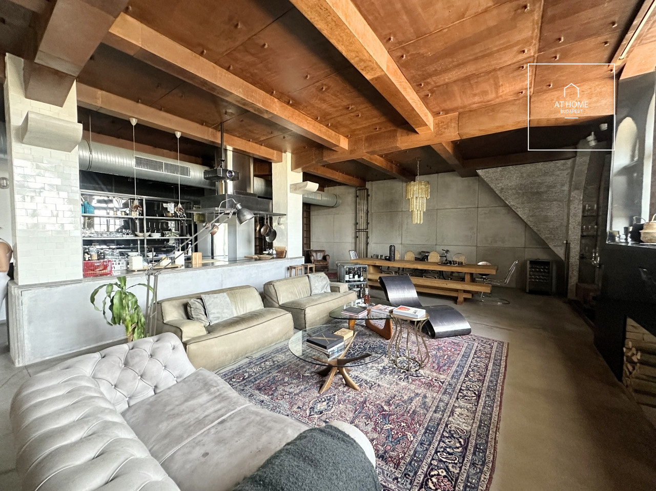 Luxury 200 sqm loft apartment in District 13, Vizafogó