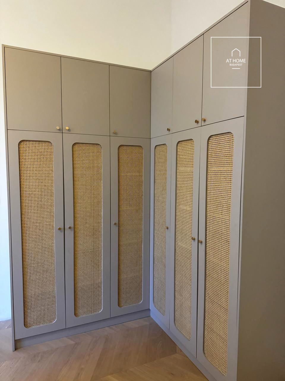 Exclusive, newly renovated apartment in the heart of Budapest, near Szabadság Square