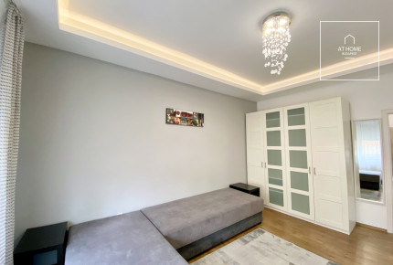 Two-Bedroom Apartment with Balcony in District XI, Lágymányos