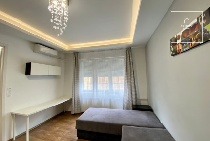 Two-Bedroom Apartment with Balcony in District XI, Lágymányos