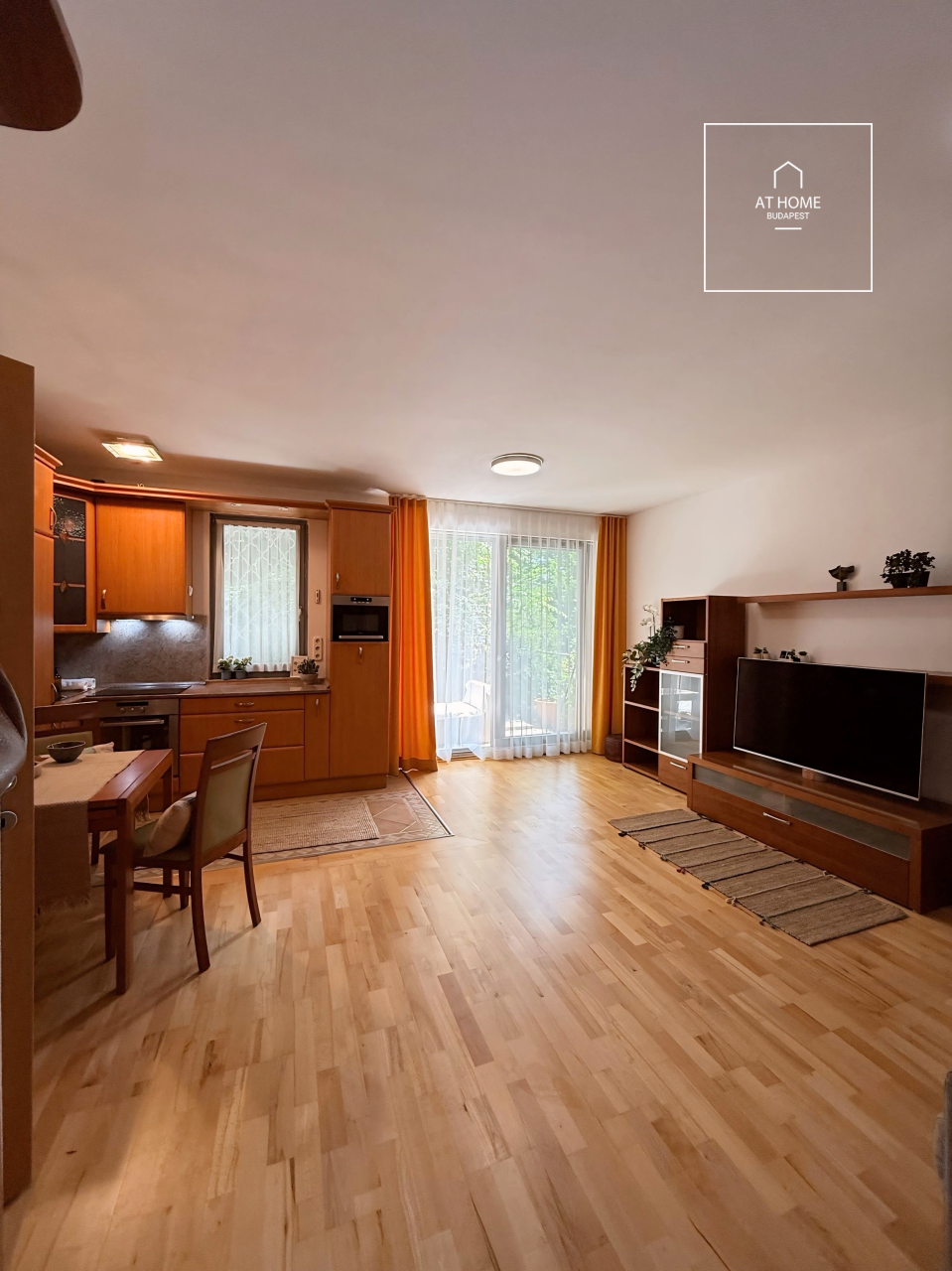 Newly Built 2-Bedroom Apartment with Private Terrace in District XI, Gellérthegy