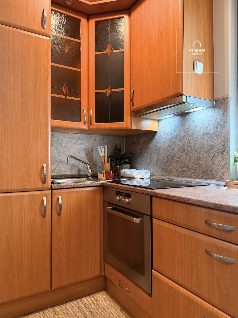 Newly Built 2-Bedroom Apartment with Private Terrace in District XI, Gellérthegy