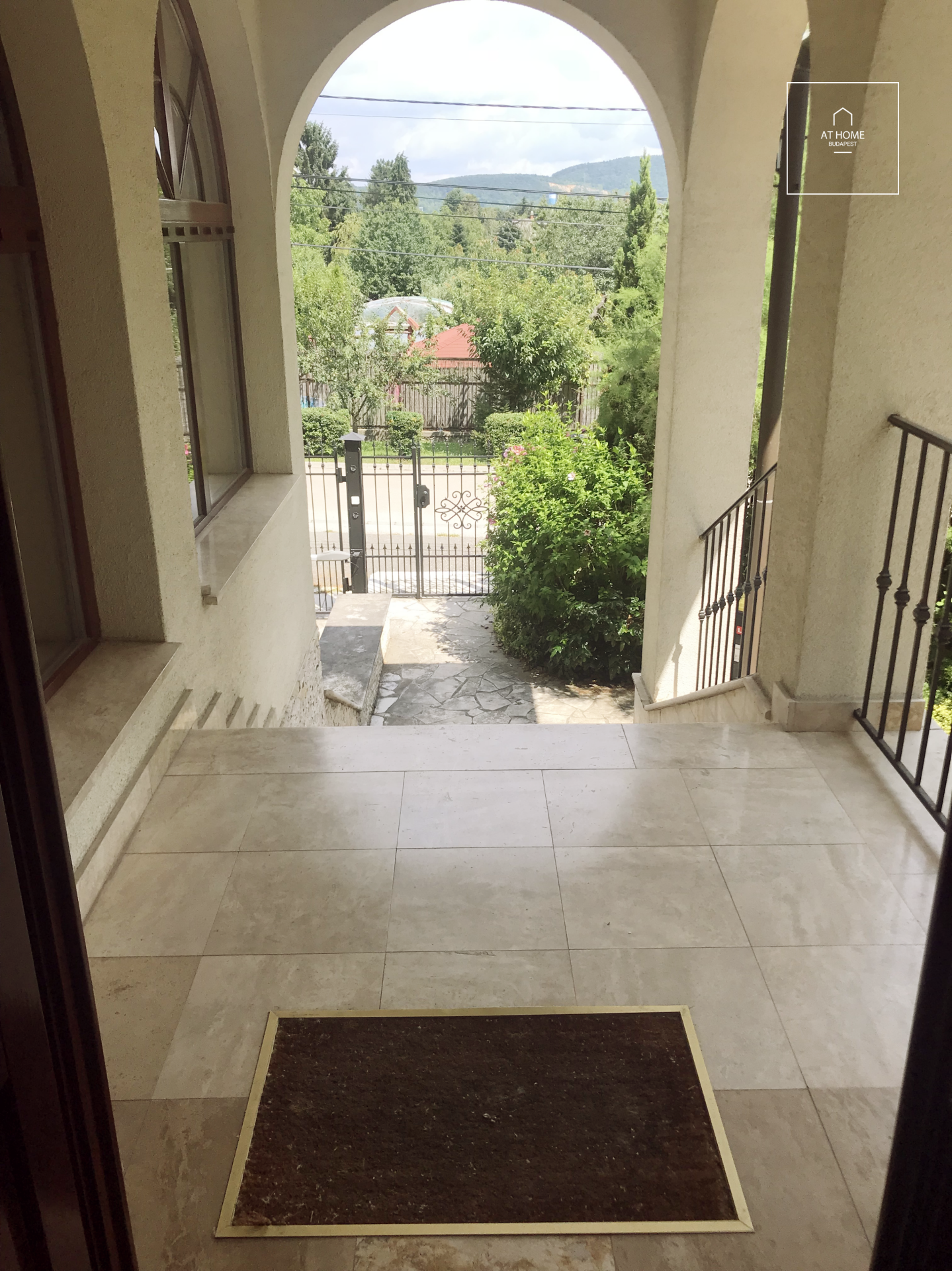 Elegáns önálló családi ház  II/A. kerület, Széphalom