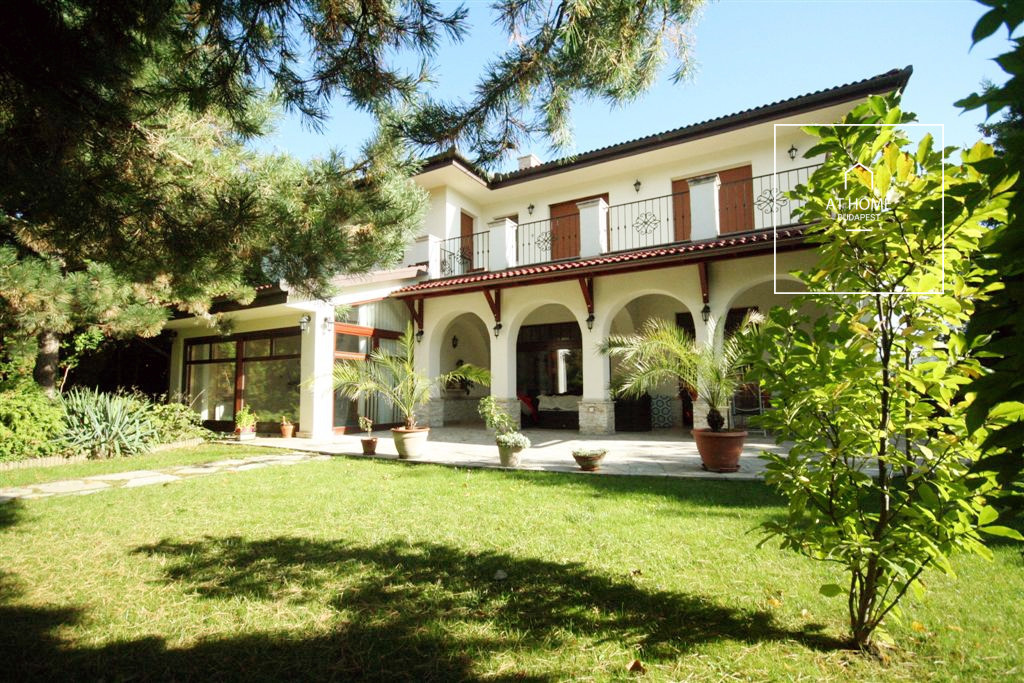 Elegant detached house II/A. district, Széphalom