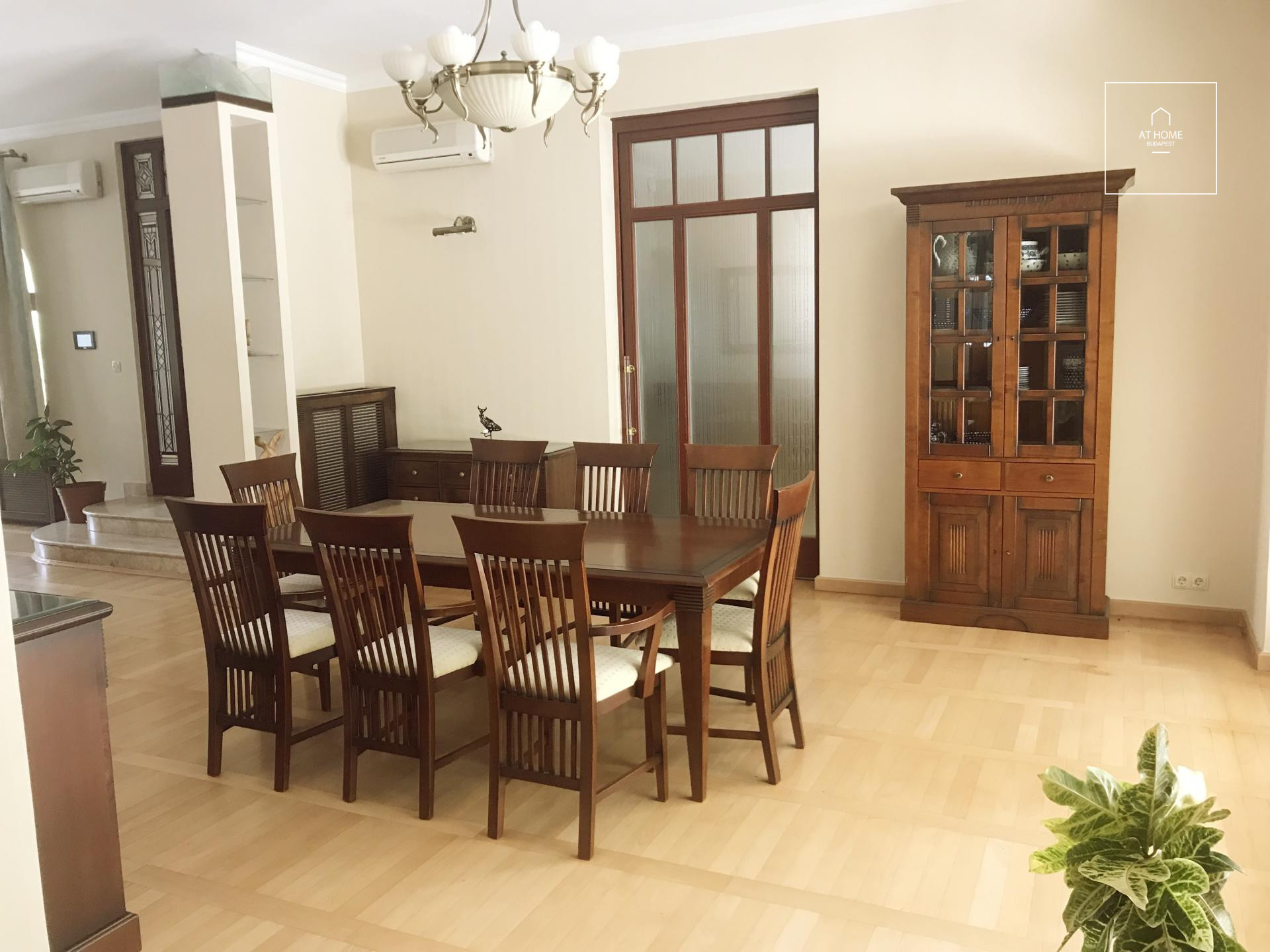 Elegáns önálló családi ház  II/A. kerület, Széphalom