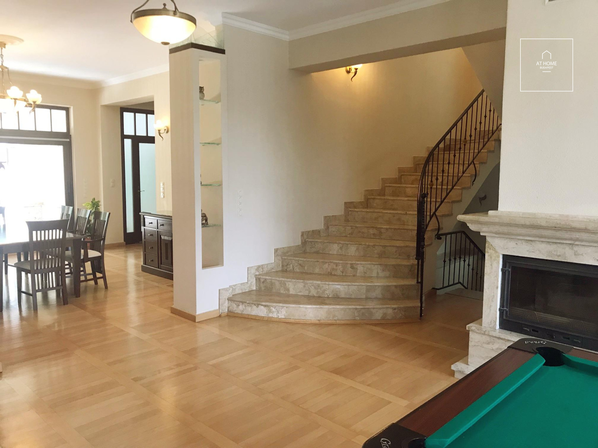 Elegáns önálló családi ház  II/A. kerület, Széphalom