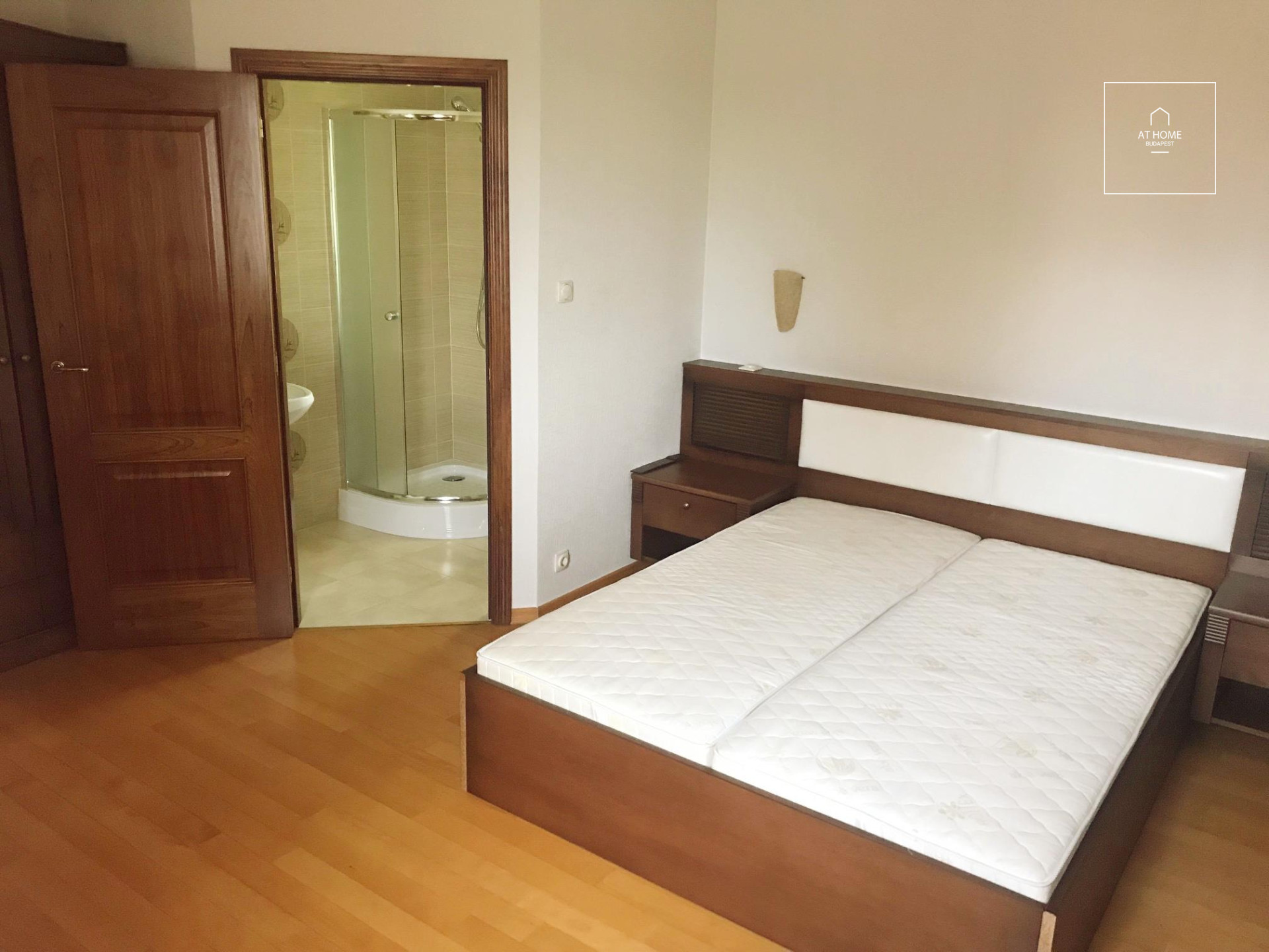 Elegáns önálló családi ház  II/A. kerület, Széphalom