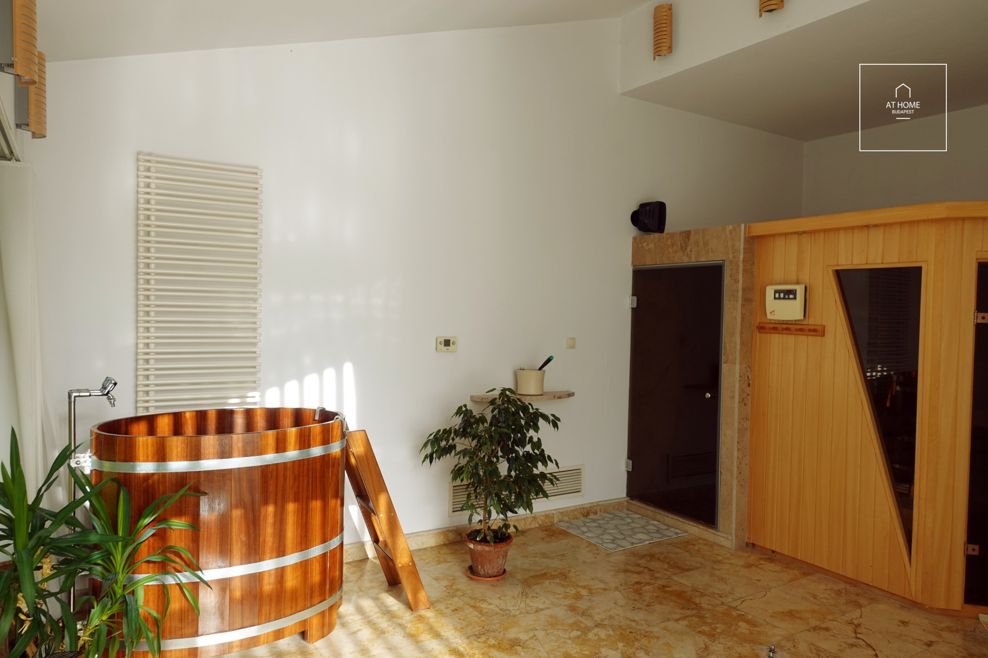 Elegáns önálló családi ház  II/A. kerület, Széphalom