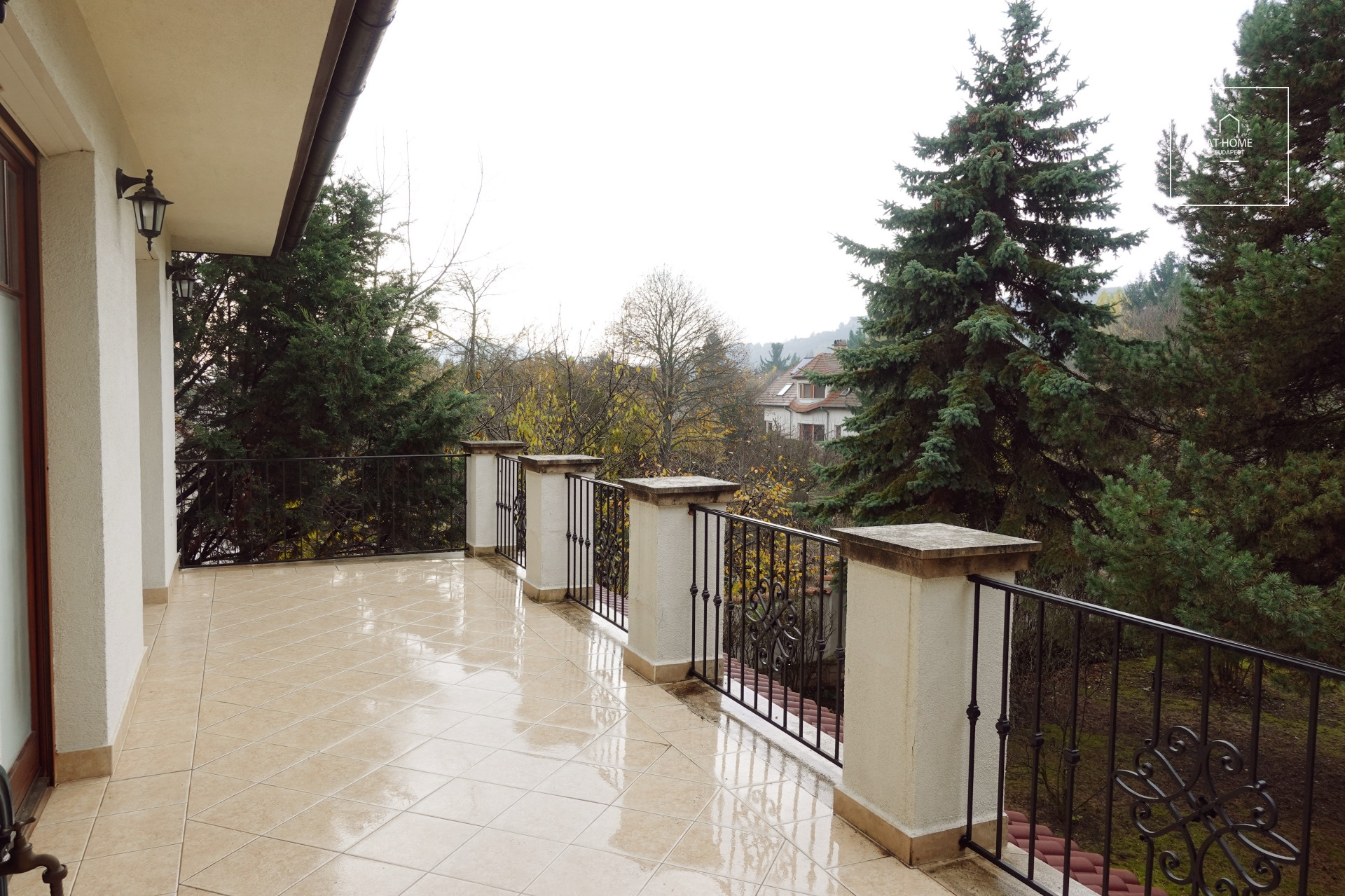 Elegáns önálló családi ház  II/A. kerület, Széphalom