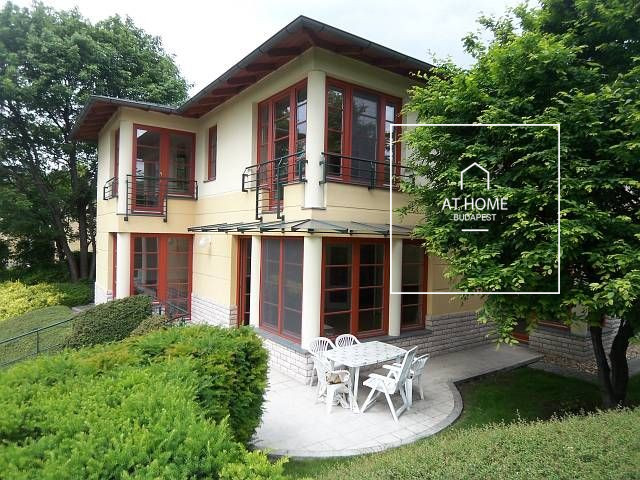 Garden-connected apartment for rent Budapest II. district, Szépvölgy