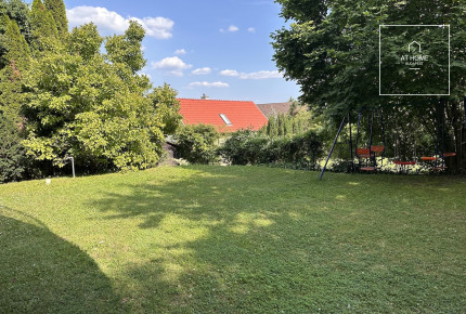 Two-storey 260 sqm, 3-bedroom family house in District II/A, Máriaremete