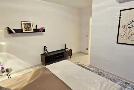 2-bedroom apartment with a large balcony in District VI, Terézváros