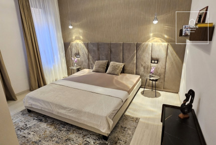 2-bedroom apartment with a large balcony in District VI, Terézváros