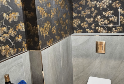 Beautifully Renovated Apartment with Balcony for Sale Near Andrássy Avenue, Budapest
