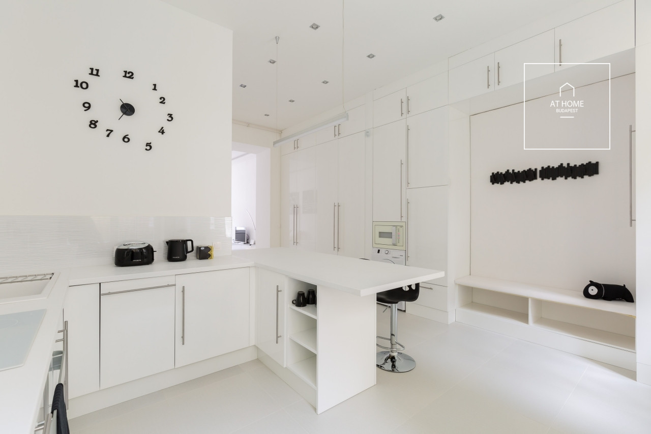 Downtown 62 m² two-bedroom apartment in Budapest’s 5th district