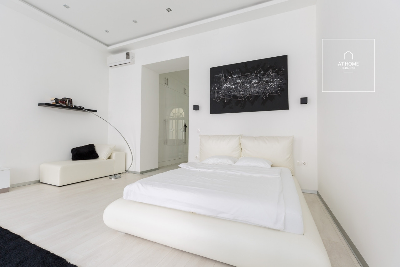 Downtown 62 m² two-bedroom apartment in Budapest’s 5th district