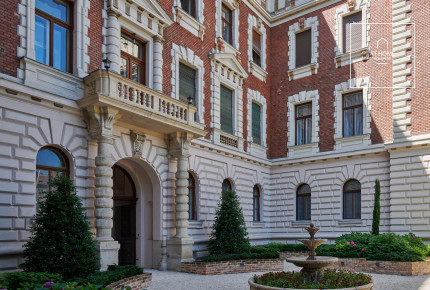 Luxury Home with Exceptional Atmosphere for Rent – District VI, Terézváros