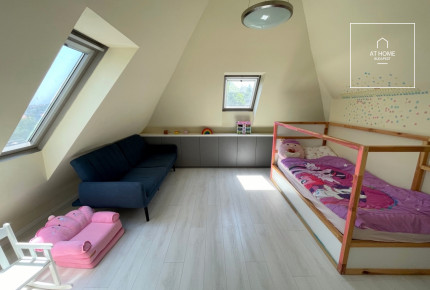 Panoramic 128 m² Apartment with Private Garden in District II, Zöldmál