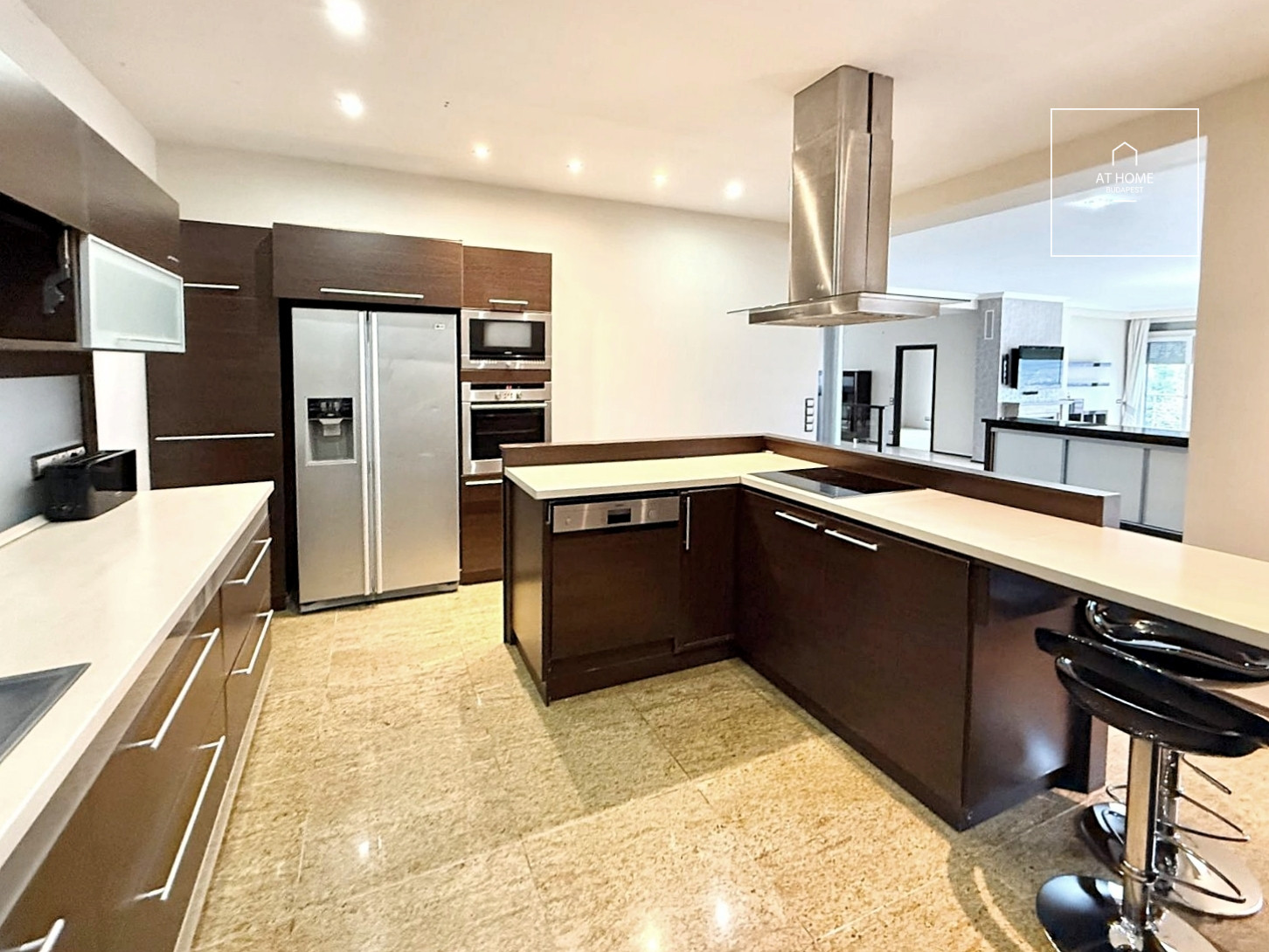 Panoramic luxury apartment with garden access in Istenhegy, District XII