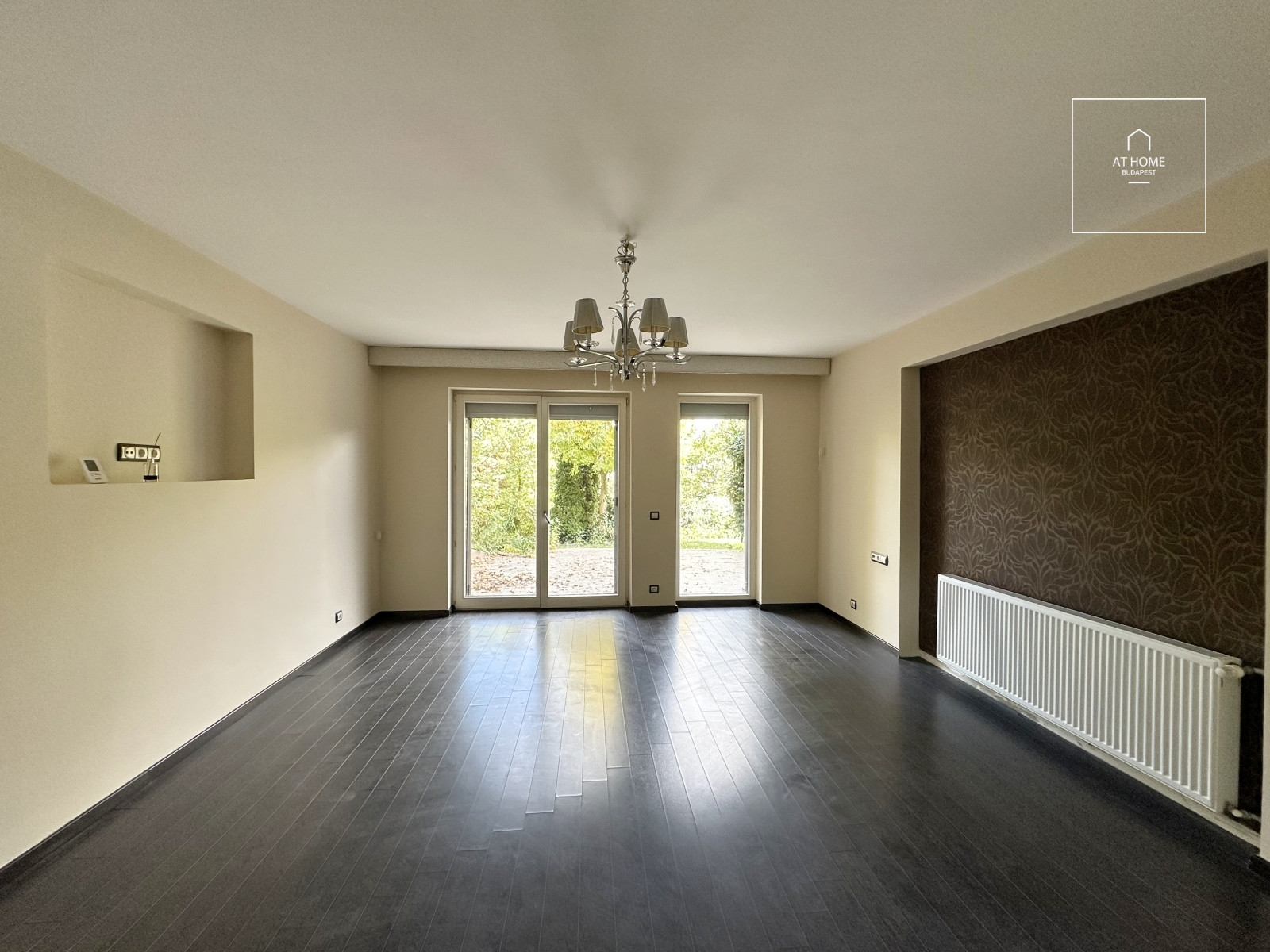 Panoramic luxury apartment with garden access in Istenhegy, District XII