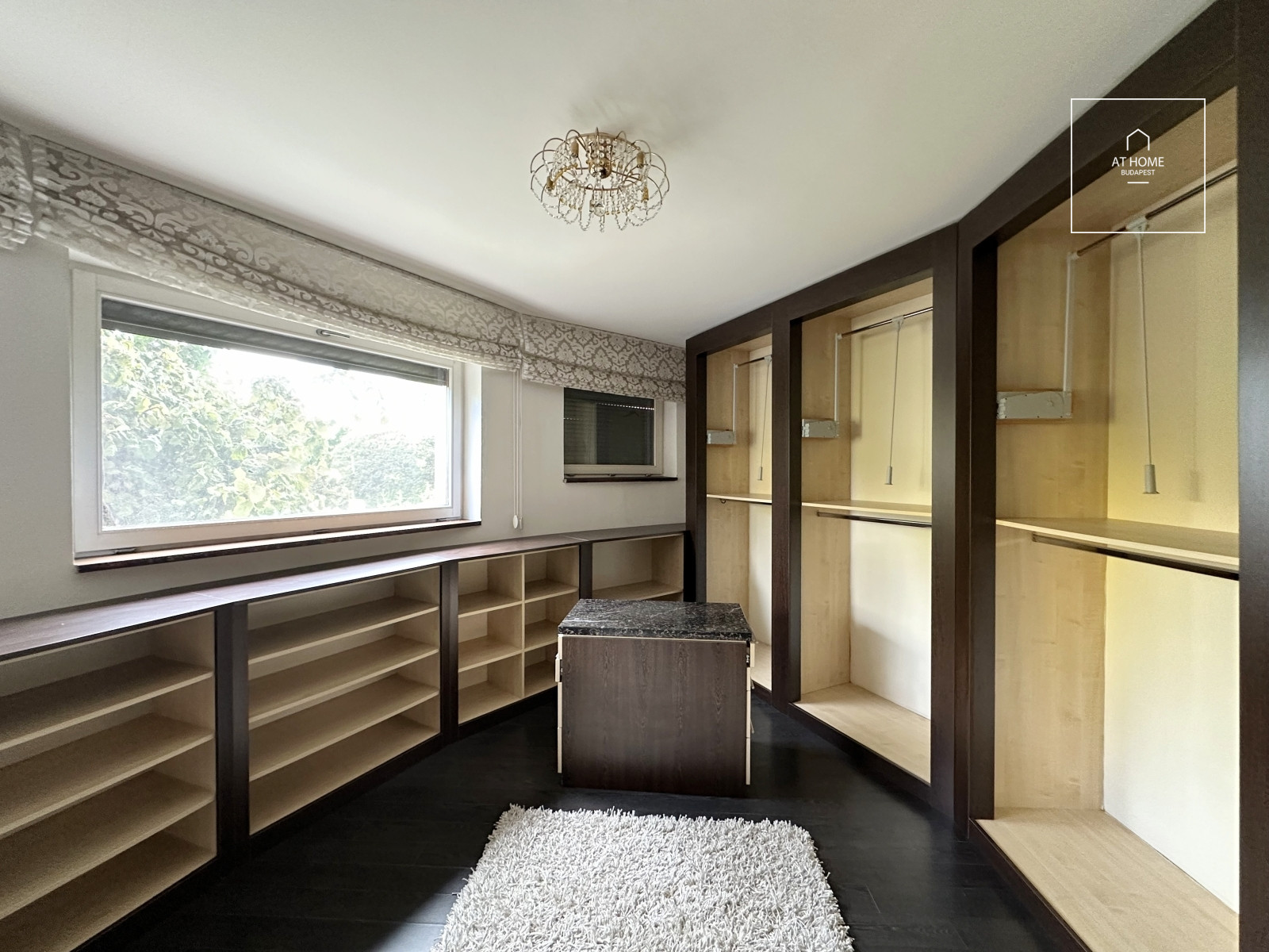 Panoramic luxury apartment with garden access in Istenhegy, District XII