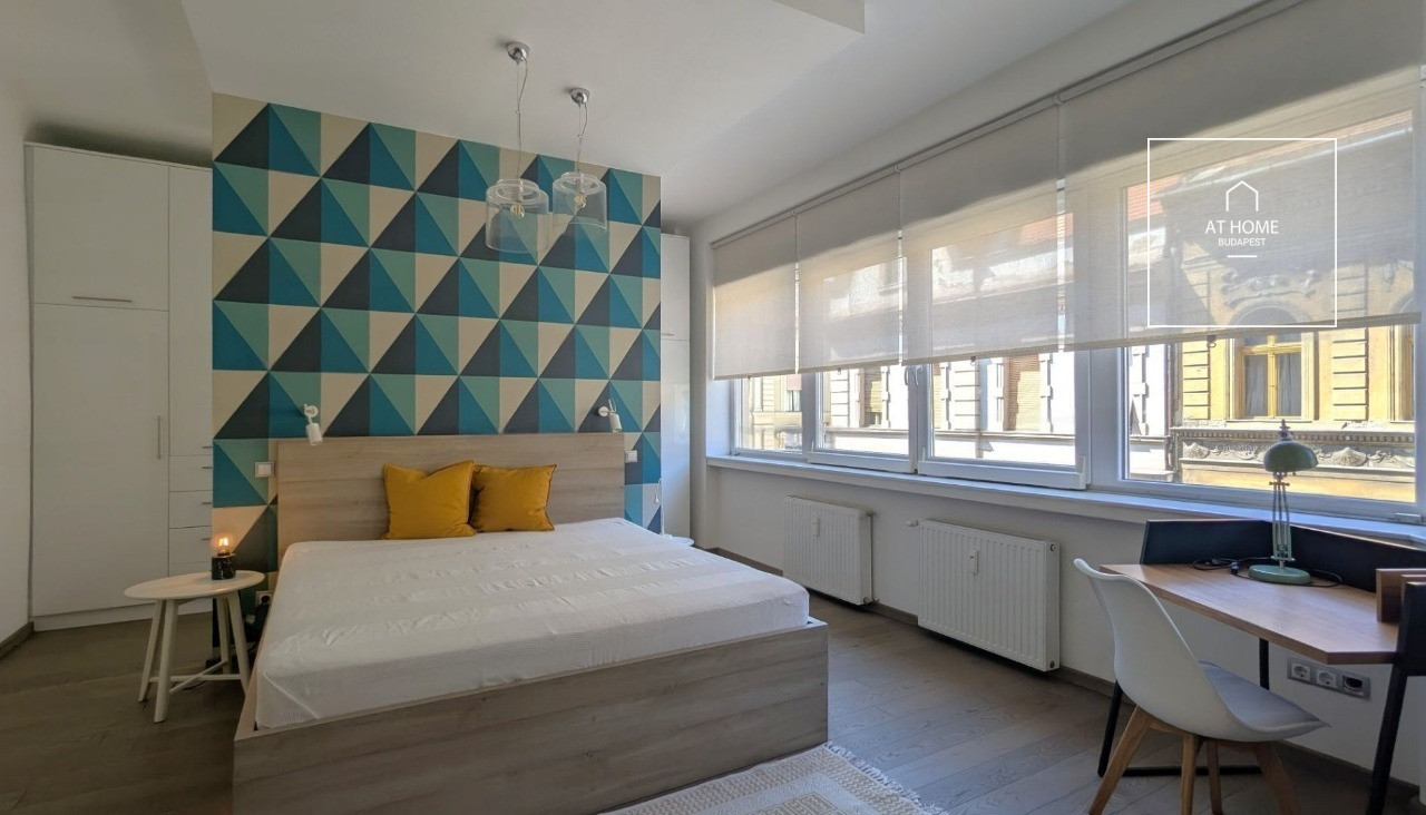 2-Bedroom Apartment with Balcony in District IX, Inner Ferencváros