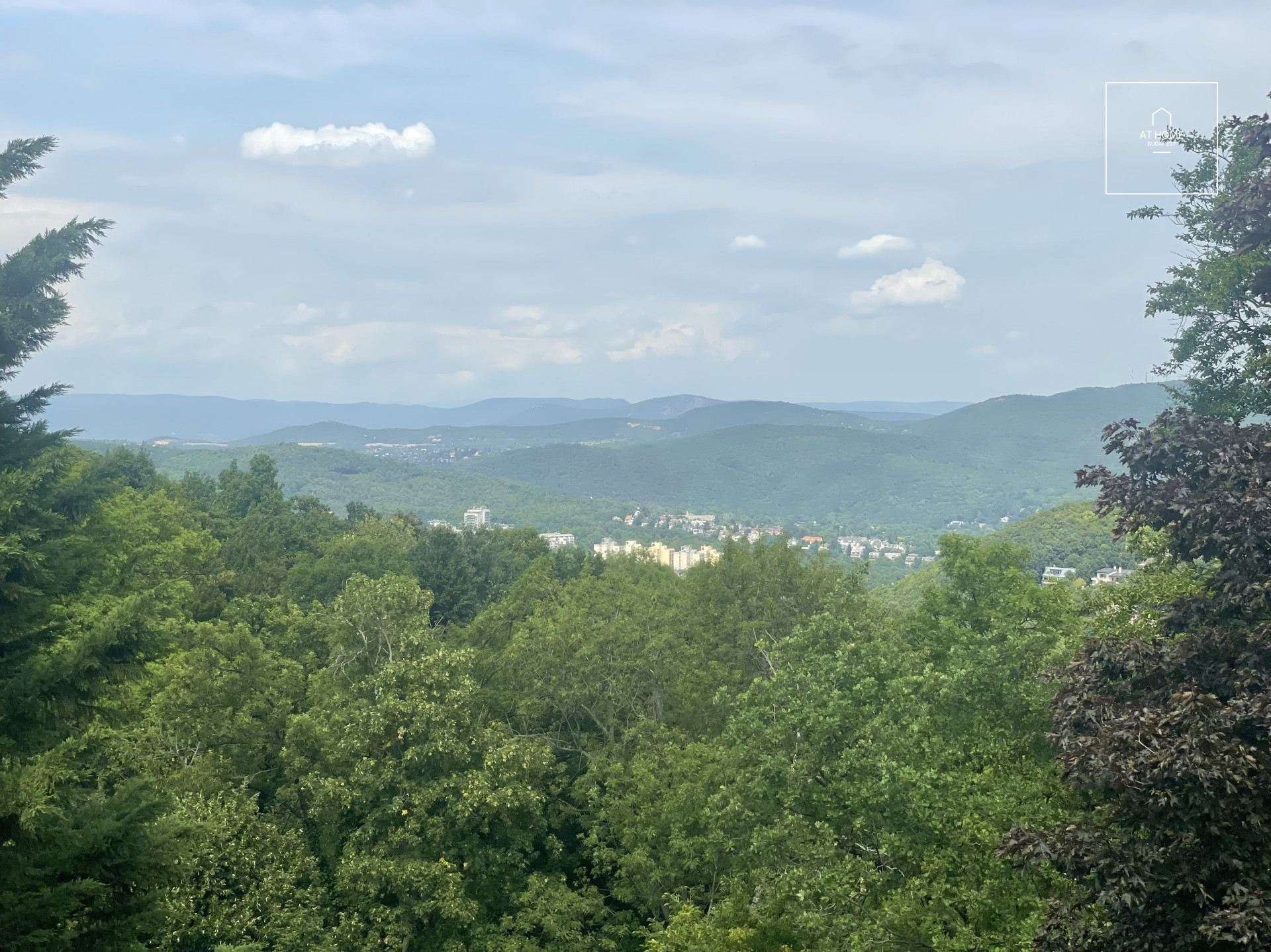 Panorámás családi ház Budapest XII. kerület