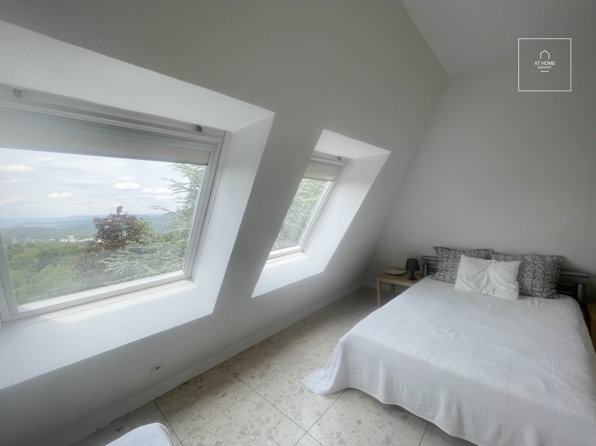 Detached house Budapest XII. district with panoramic view