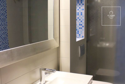 Renovated 54 sqm one-bedroom apartment in District V, Lipótváros