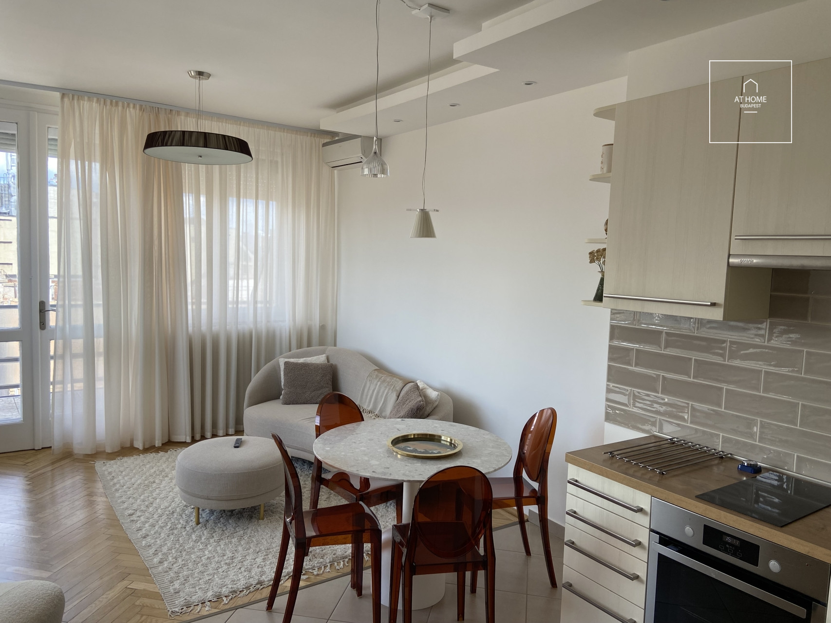 Premium panoramic apartment for rent in Budapest, District V, Lipótváros.