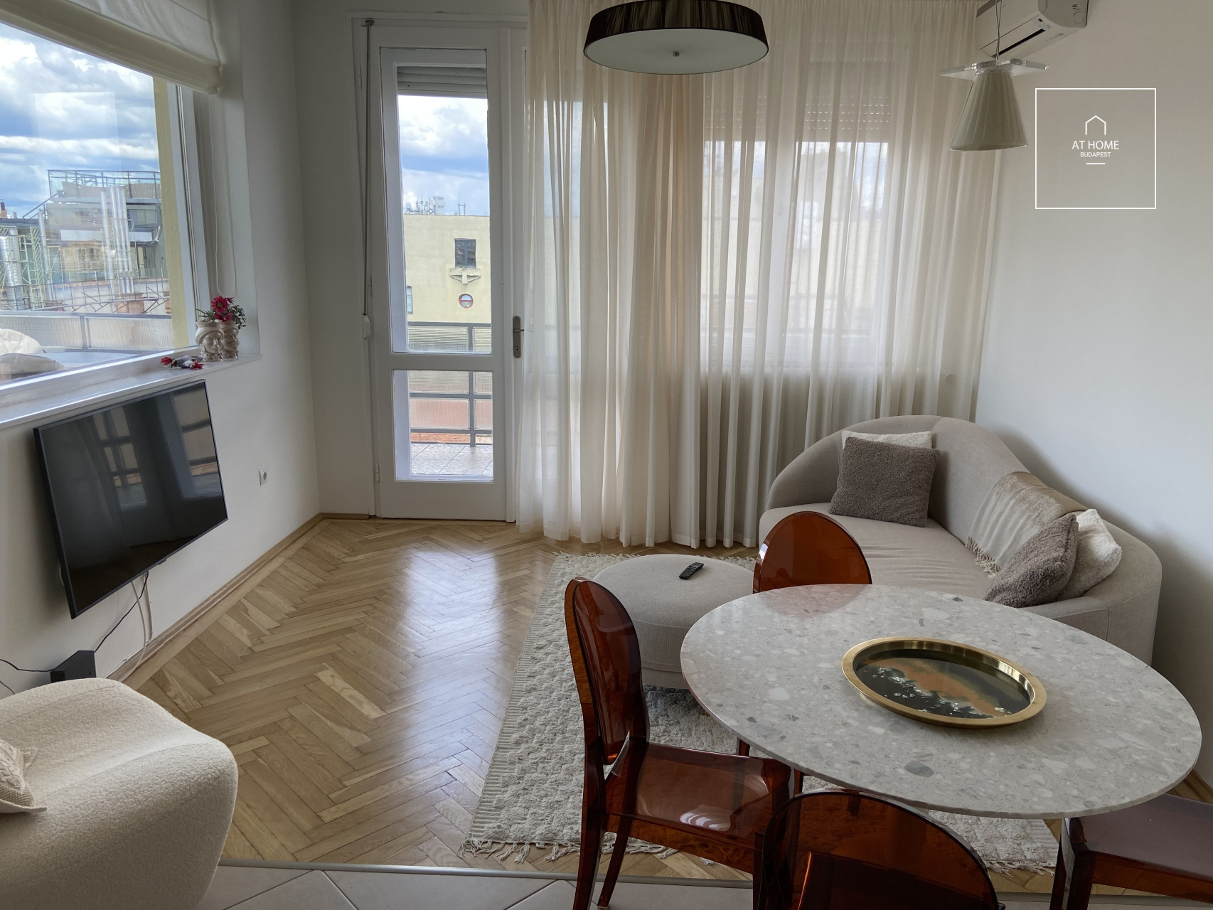 Premium panoramic apartment for rent in Budapest, District V, Lipótváros.