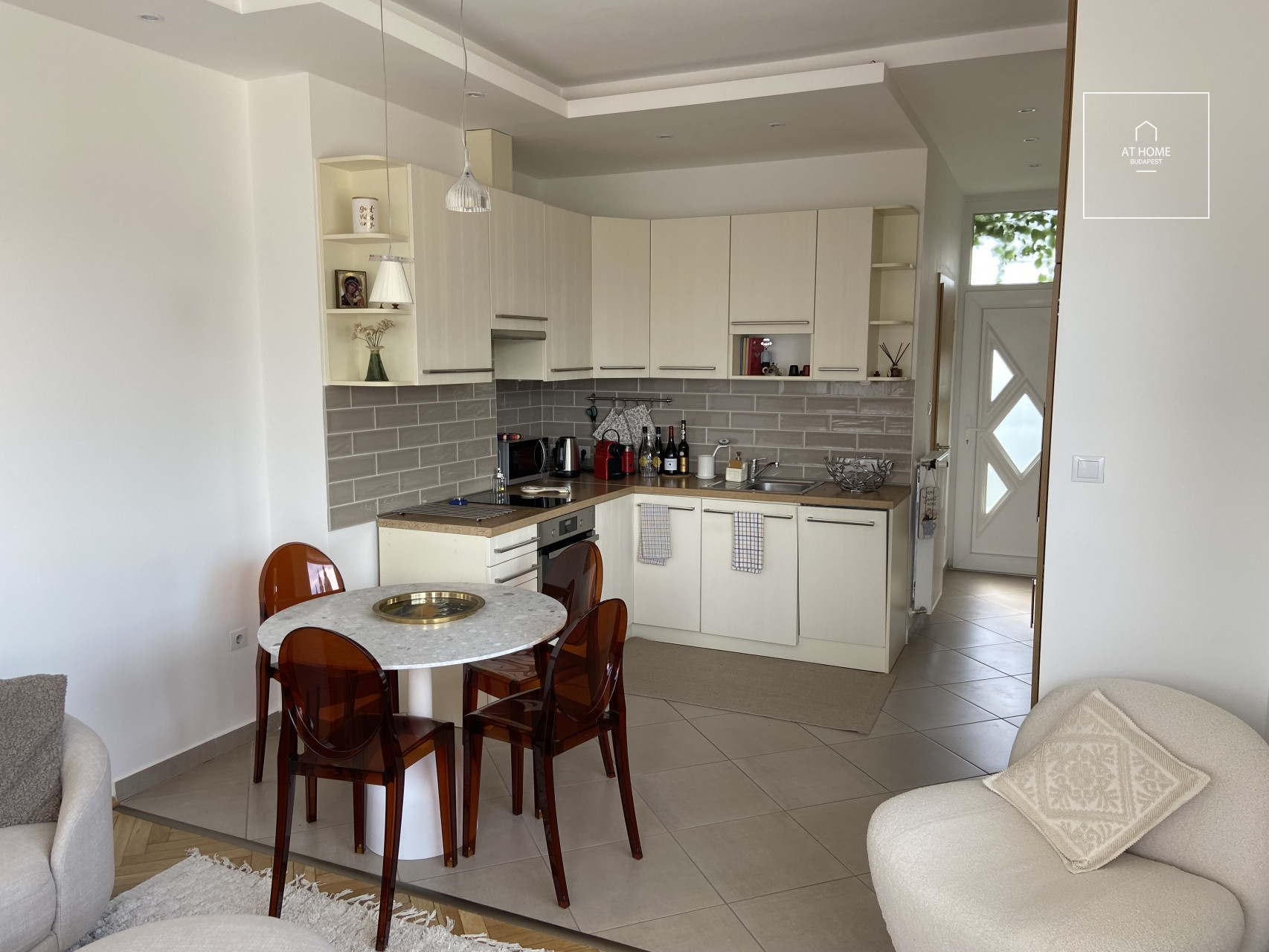 Premium panoramic apartment for rent in Budapest, District V, Lipótváros.