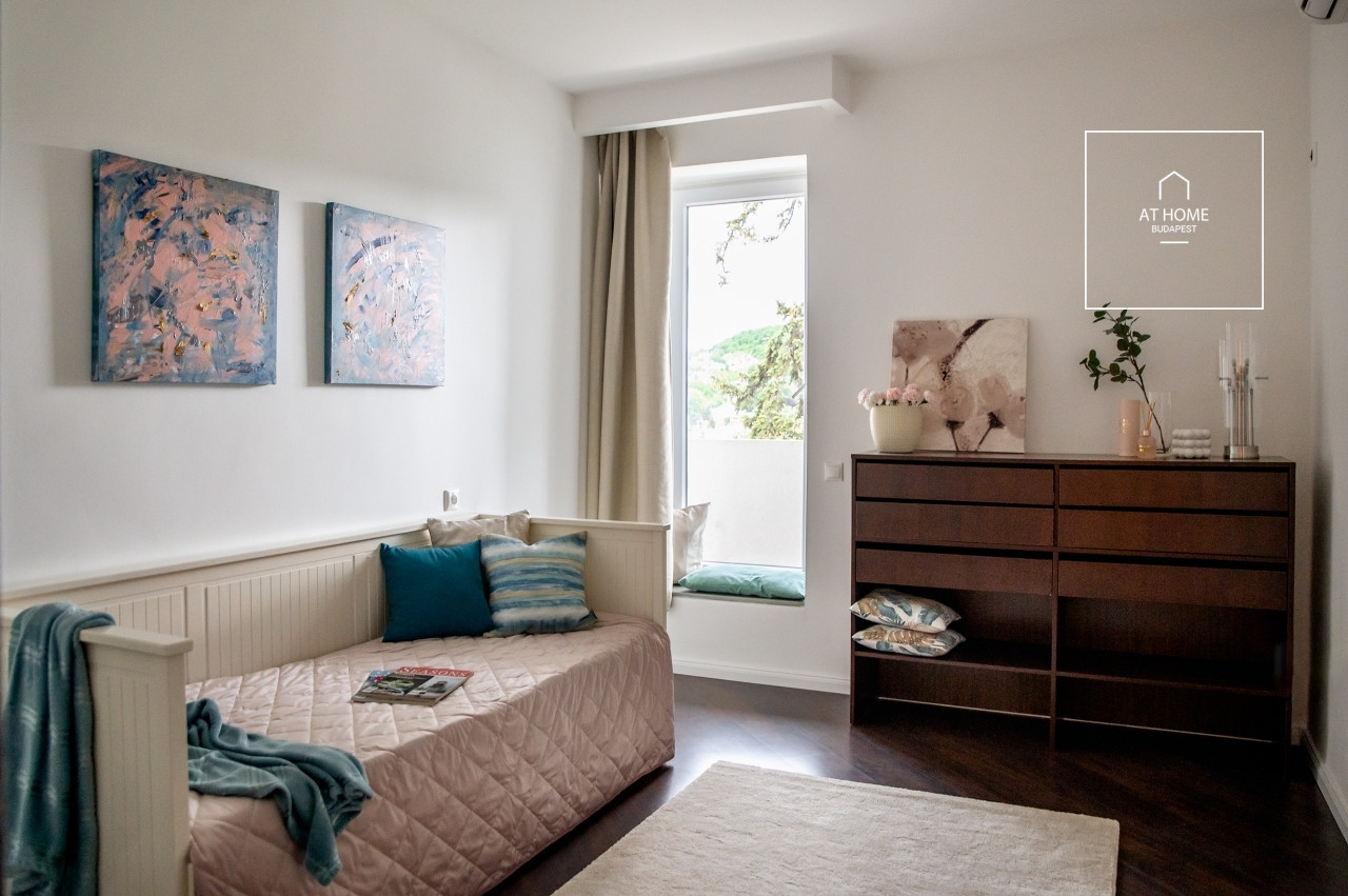 Premium two-bedroom apartment with panoramic views in the 2nd district, Törökvész, Budapest