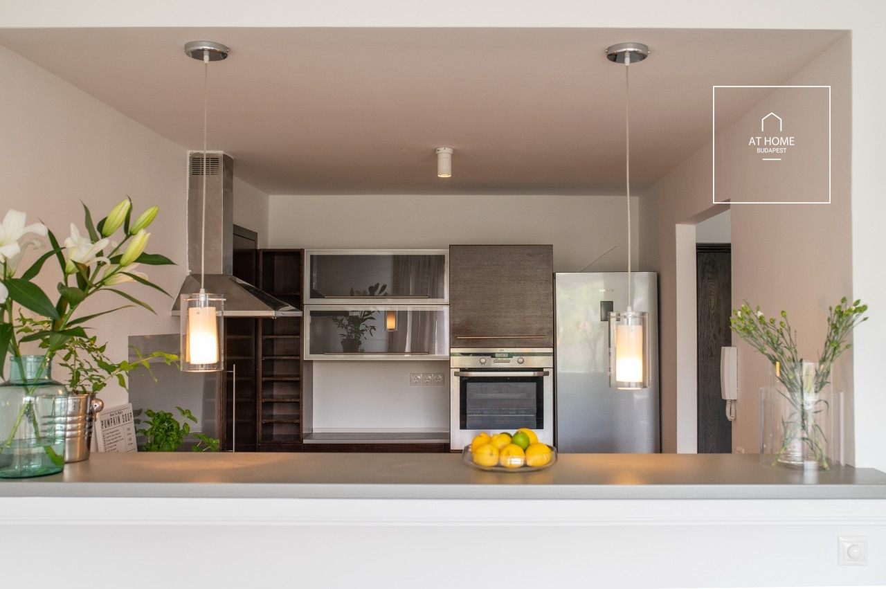 Premium two-bedroom apartment with panoramic views in the 2nd district, Törökvész, Budapest