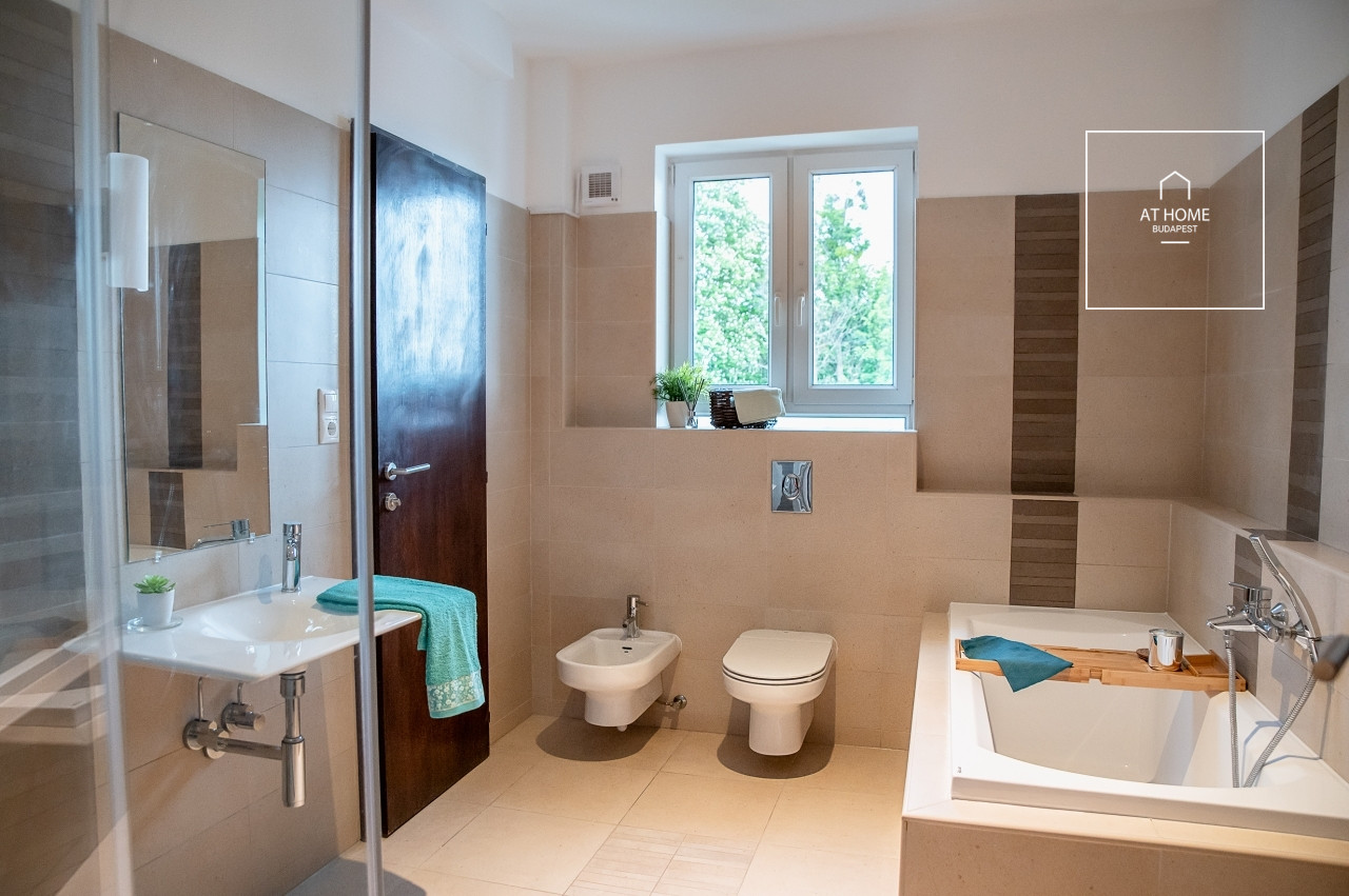 Premium two-bedroom apartment with panoramic views in the 2nd district, Törökvész, Budapest