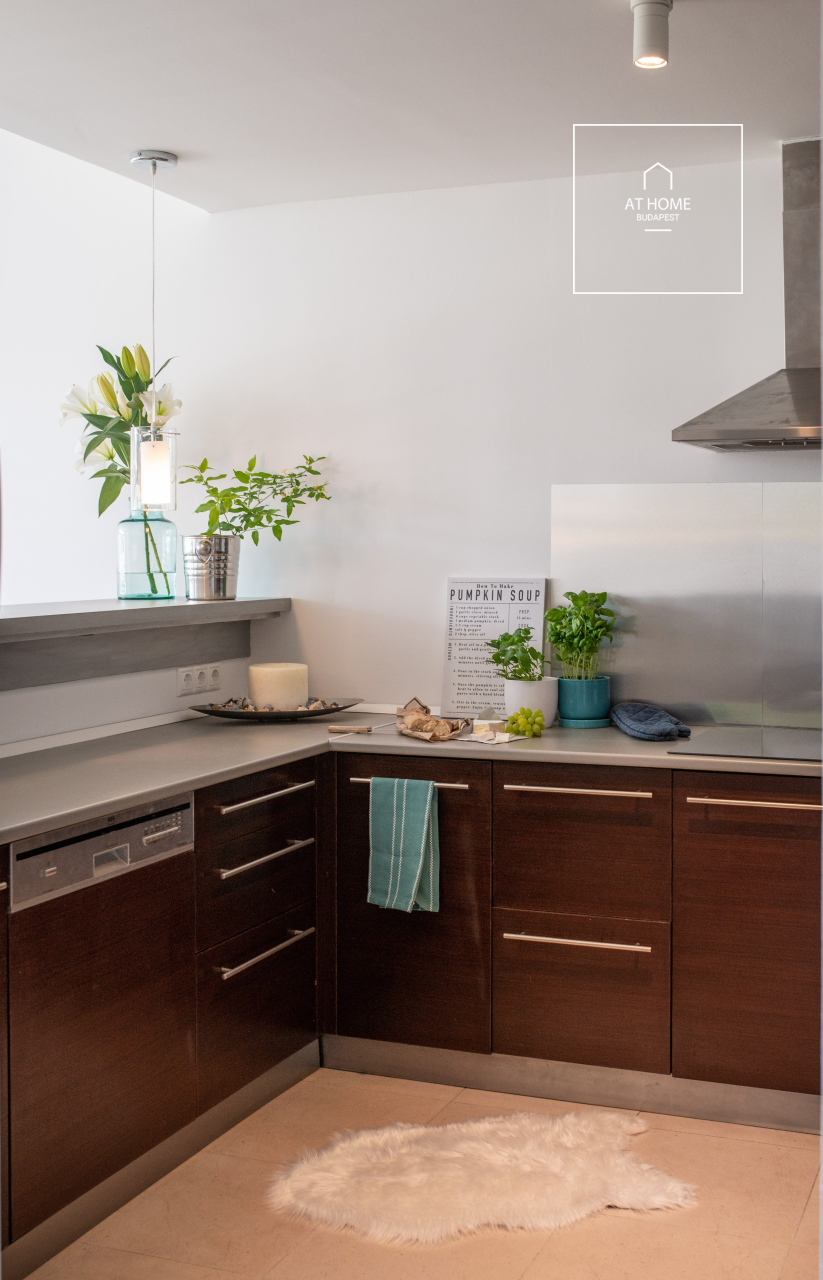 Premium two-bedroom apartment with panoramic views in the 2nd district, Törökvész, Budapest